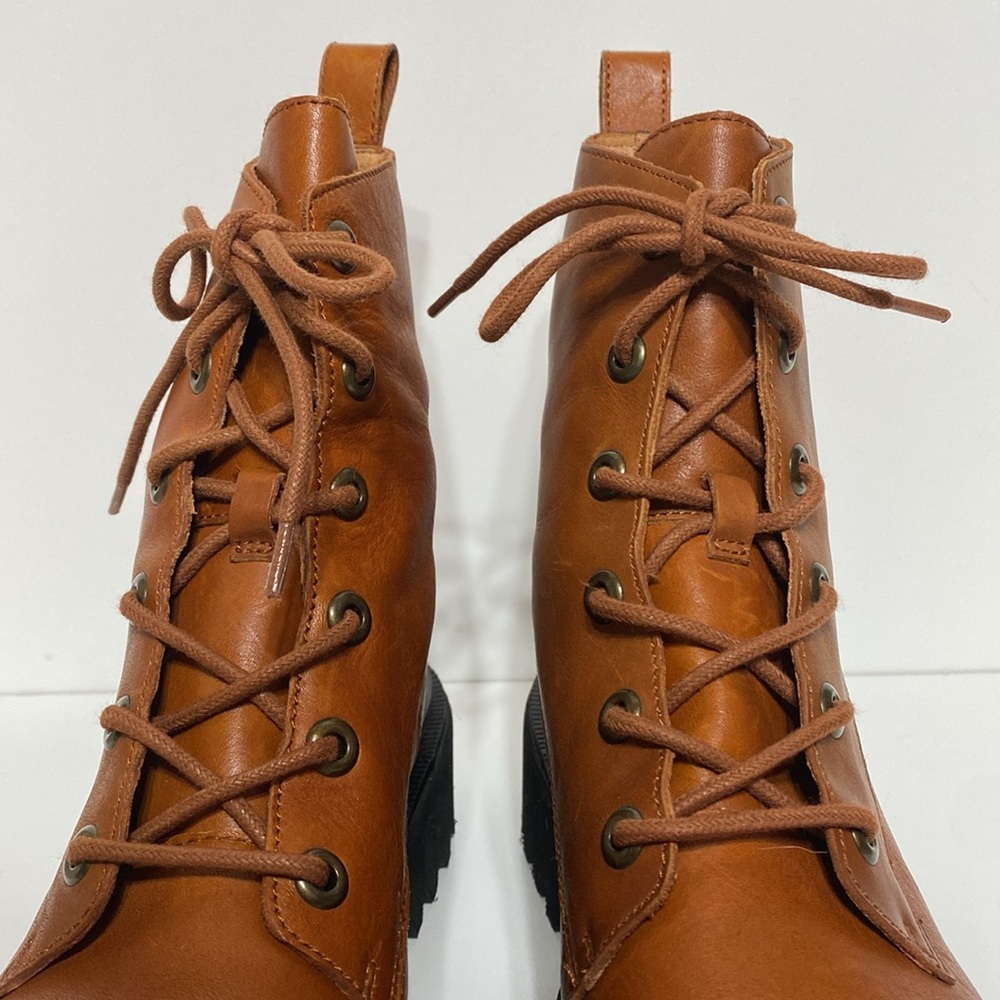Madewell The Rayna Lace Up Leather Boots - Picture 8 of 17